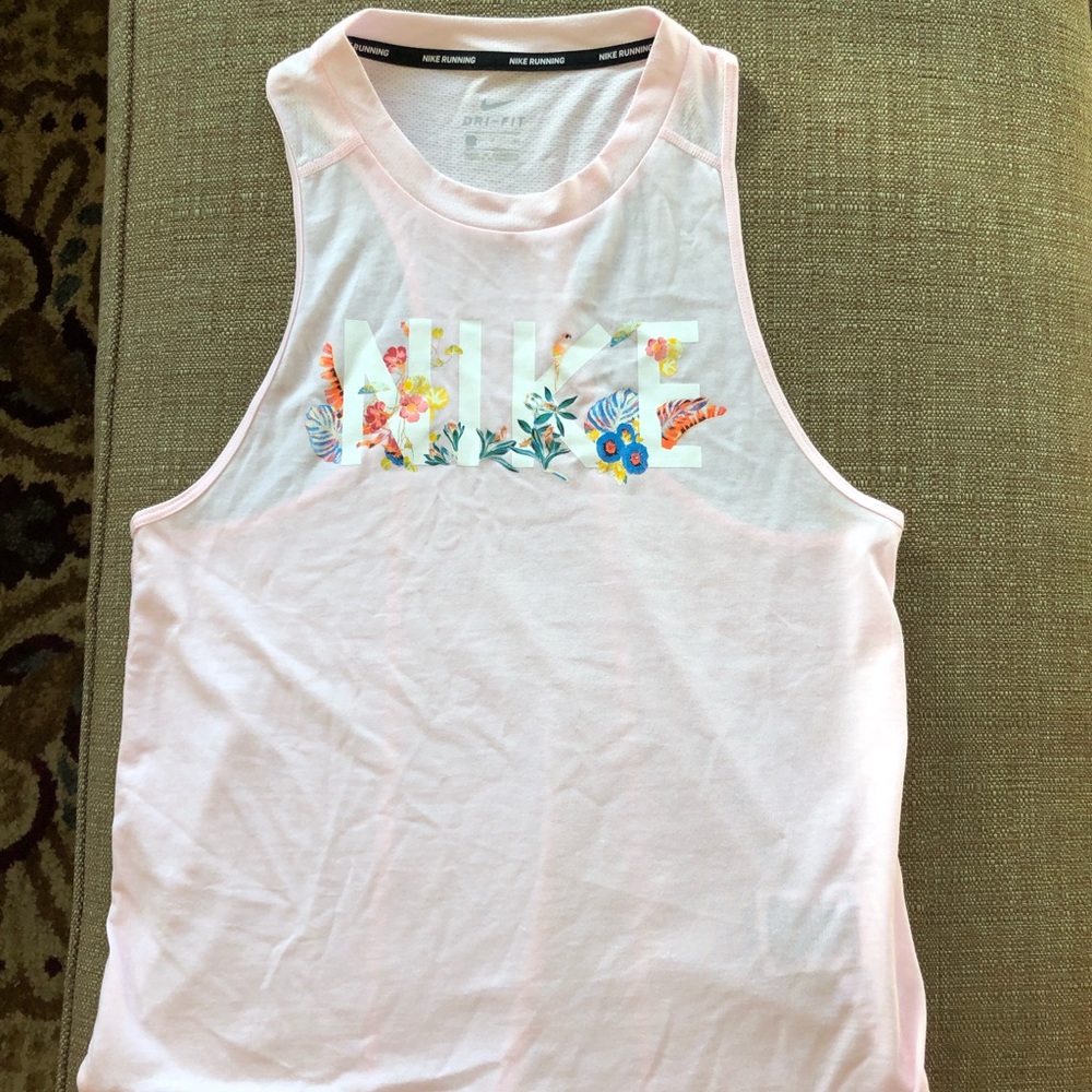 Pink small never worn Nike tank